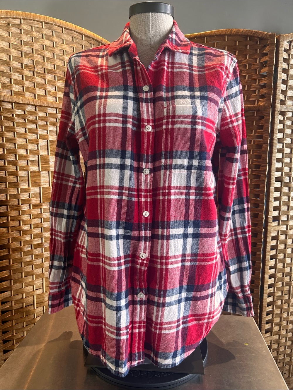 GAP Women’s Red Plaid Flannel Shirt 100% Cotton Button Down Preppy M